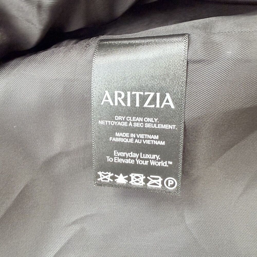 Aritzia Wilfred Generation Blazer Crepette Black Size 2 Minimalist Quiet Luxury - Picture 9 of 13